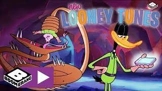 New Looney Tunes | Porky And Daffy In The Dark | Boomerang UK