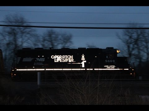 3 trains in Pottstown, PA featuring an OLS GP38-2 @mattsteverfan7793