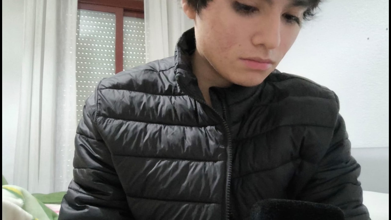 Mi primer ASMR (mas raro que relajante)