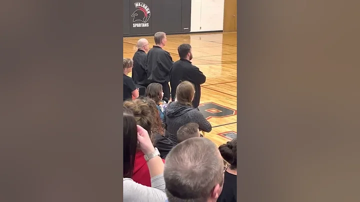 Star Spangled Banner USA National Anthem sung by M...