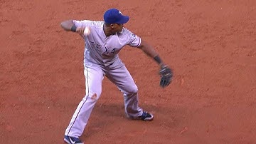 TEX@HOU: Beltre makes a nice stop on a liner to third