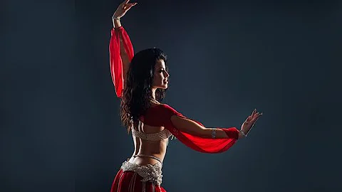 12 Best Middle Eastern Perfumes (2025)