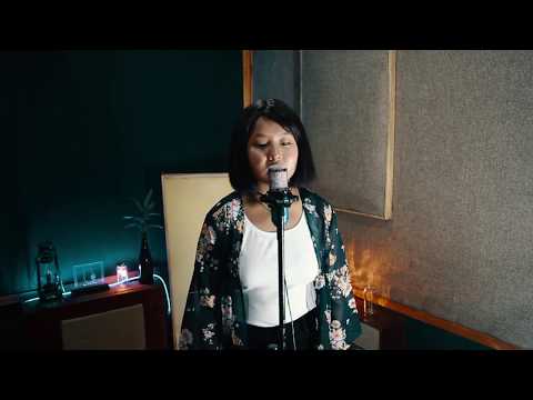 Beyoncé - Halo (cover)  Nancy Kiko [ LIVE WIRE ]