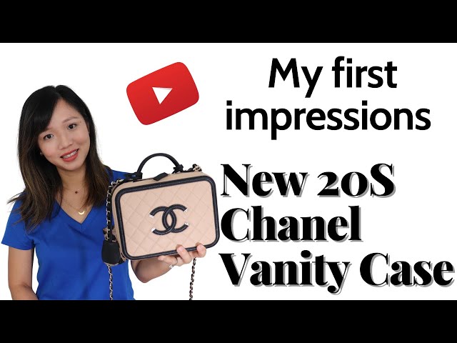 CHANEL VINTAGE VANITY CASE REVIEW ♡ What Fits and How to Use It
