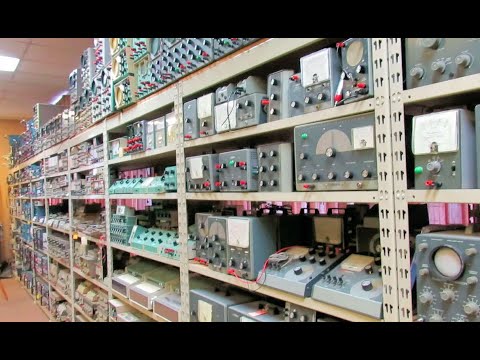 A Visit to the World's Largest Heathkit Collection