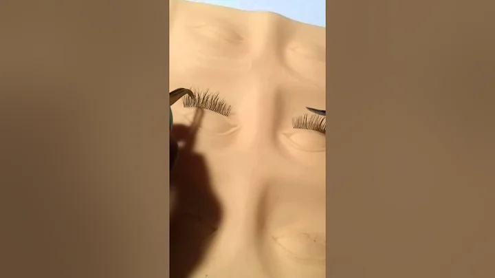 Lash Extensions Tweezer Handing