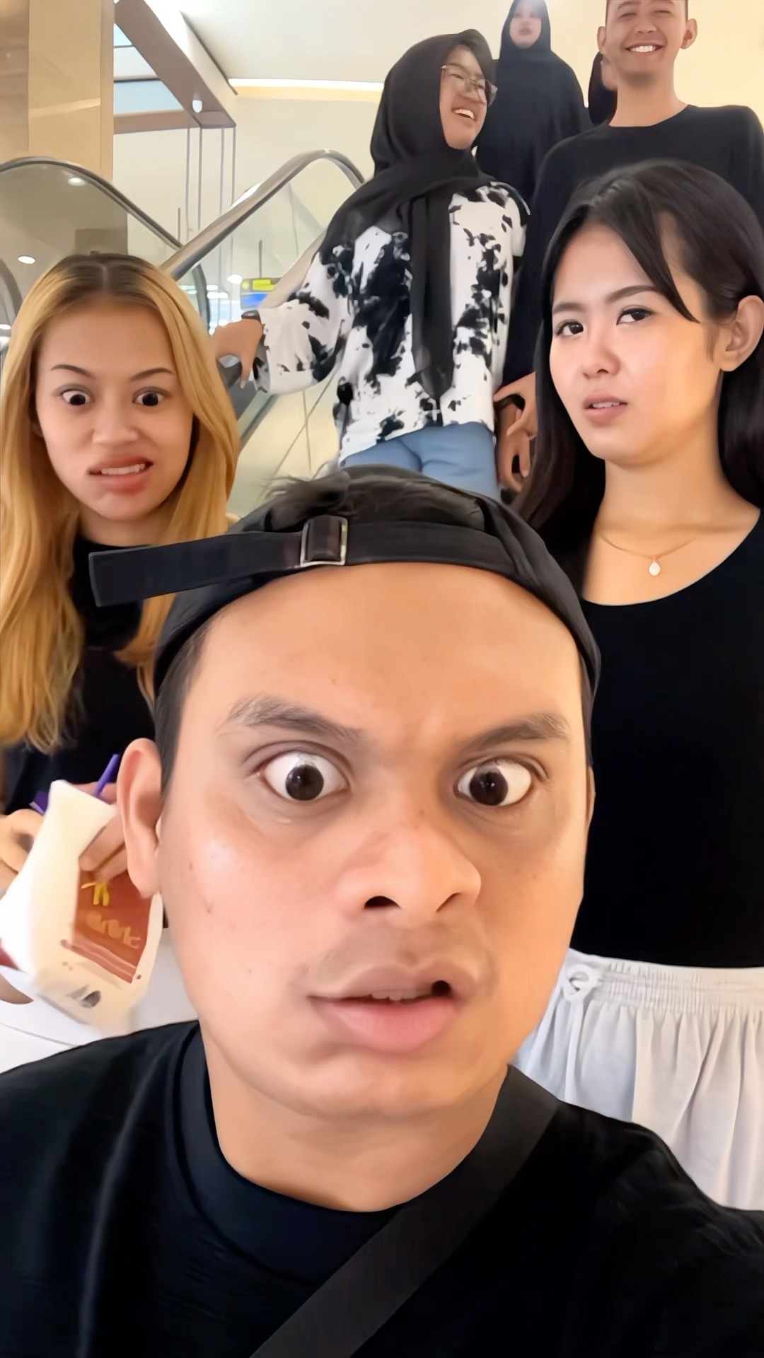 🎭Whatsapp status - ShareChat