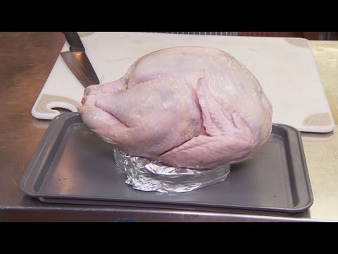 Time-Saving Thanksgiving Hacks That You'll Be Grateful For