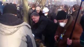 Как Порошенко выносил раненых на майдане