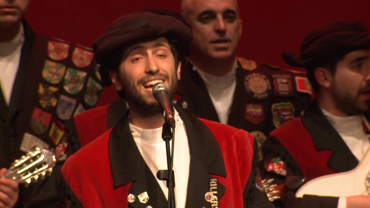 Tuna Universitária do Minho - O Abraço Acontece