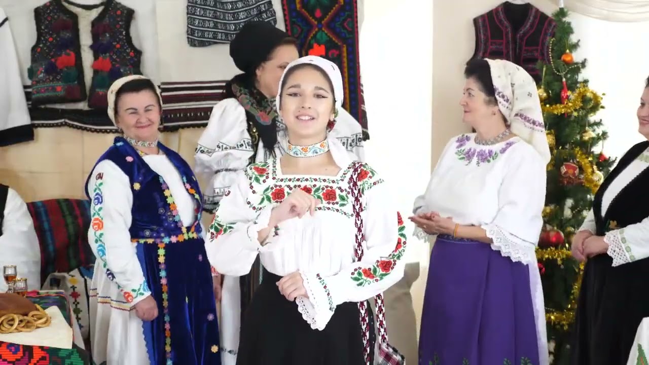 Teodora Dănțăușa® - La Seini când este joc  