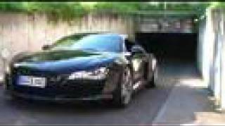 AVUS PERFORMANCE Audi R8 black and white