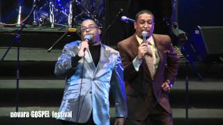 Kurt Carr & KC Singers- Peace and Favor Rest On Us live @ Novara Gospel Festival 2010 chords