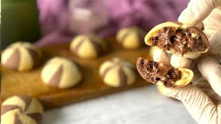 The Most Delicious And beautiful Cookies Stuffed With Chocolate