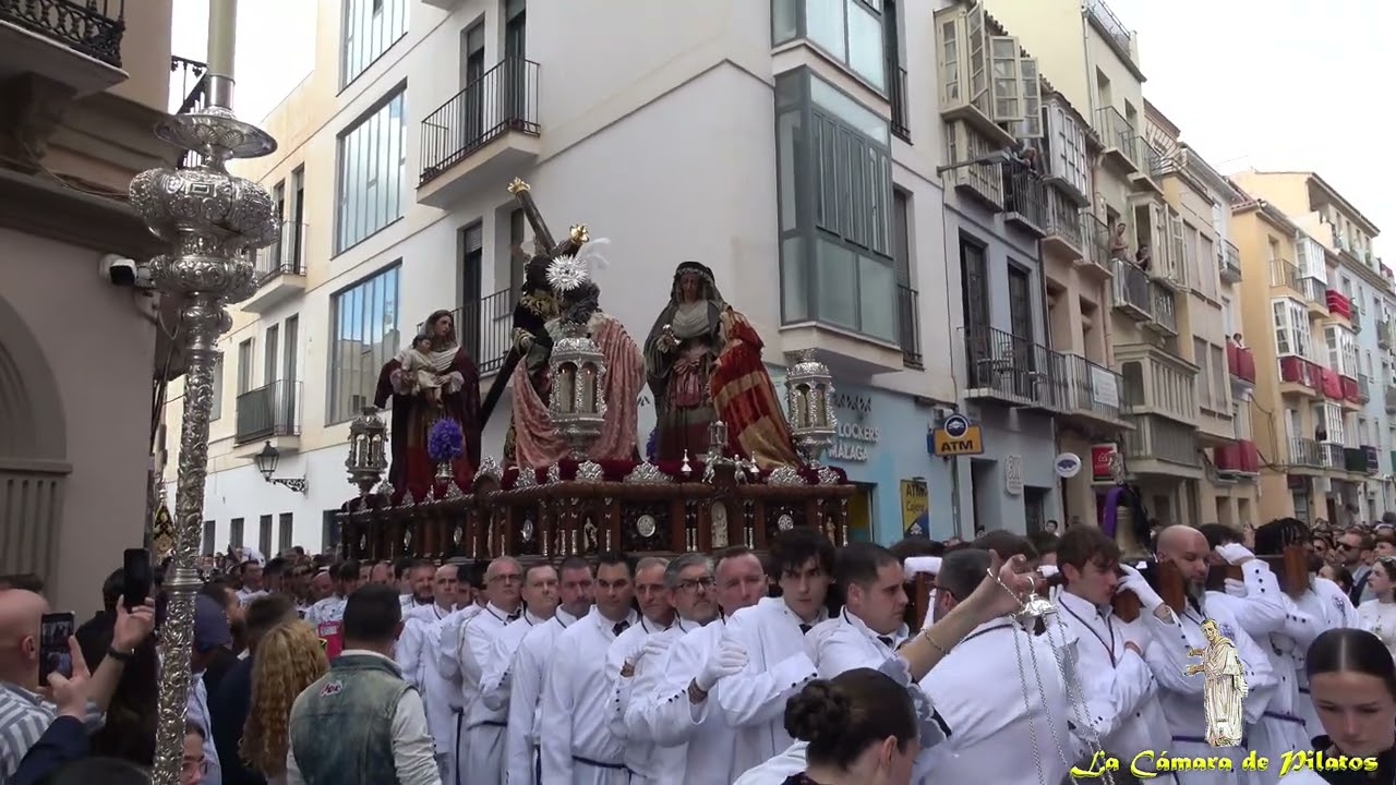 Semana Santa Málaga 2025: Salutación en calle Gigantes y Carretería