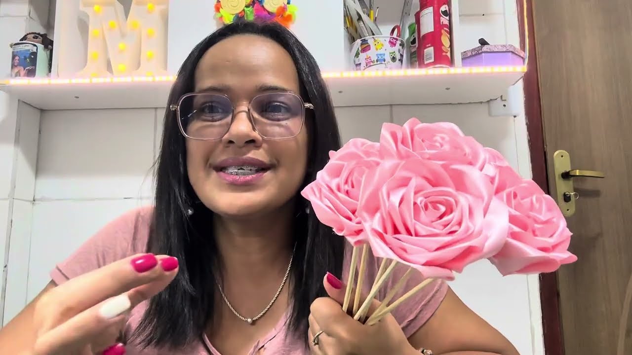 Aprenda o passo a passo como Ganhar dinheiro fazendo boquê com rosa de fita de cetim /faça e venda
