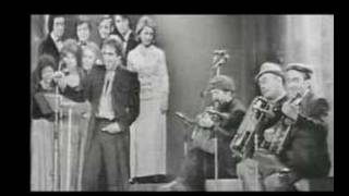 Video thumbnail of "Adriano Celentano Sotto le lenzuola Sanremo 1971"