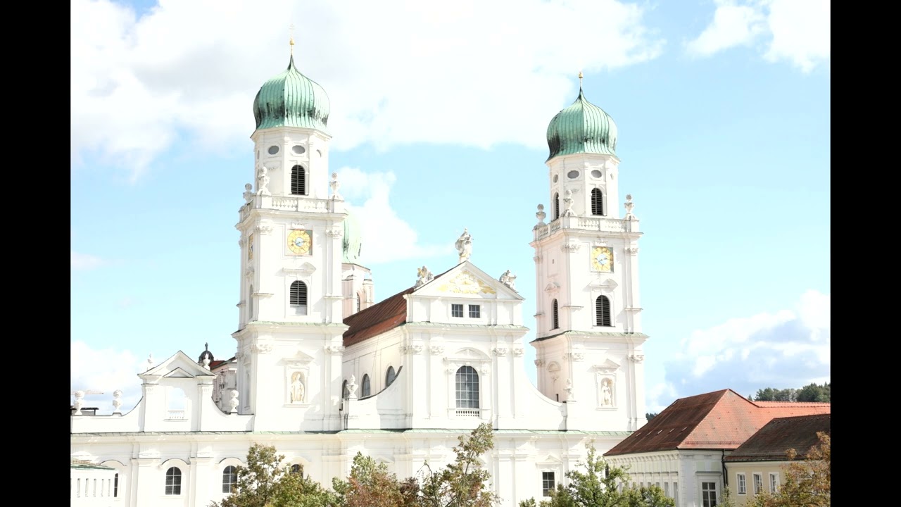 Passau - Dom st. Stephan (Glocke 1 und Plenum)