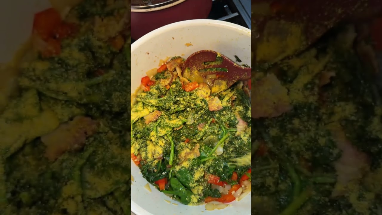 This Kale, Spinach and potatoe soup is so good!🔥 #fyp #cooking #dinnerideas #cook #soup #shorts