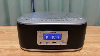 TOSHIBA　SD/USB/CDラジオ　TY-CR50