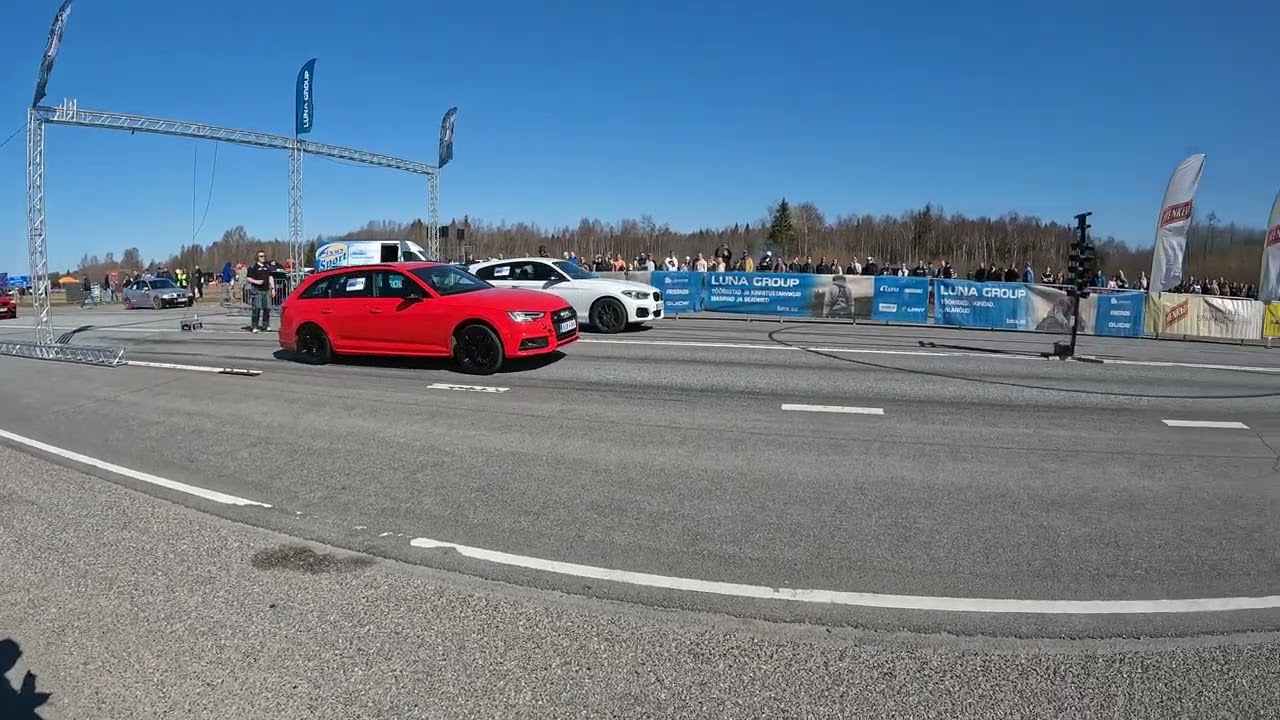 BMW M140(11.2s) vs Audi S4 B9 3.0t(11.3s)  - 1/4mile dragrace