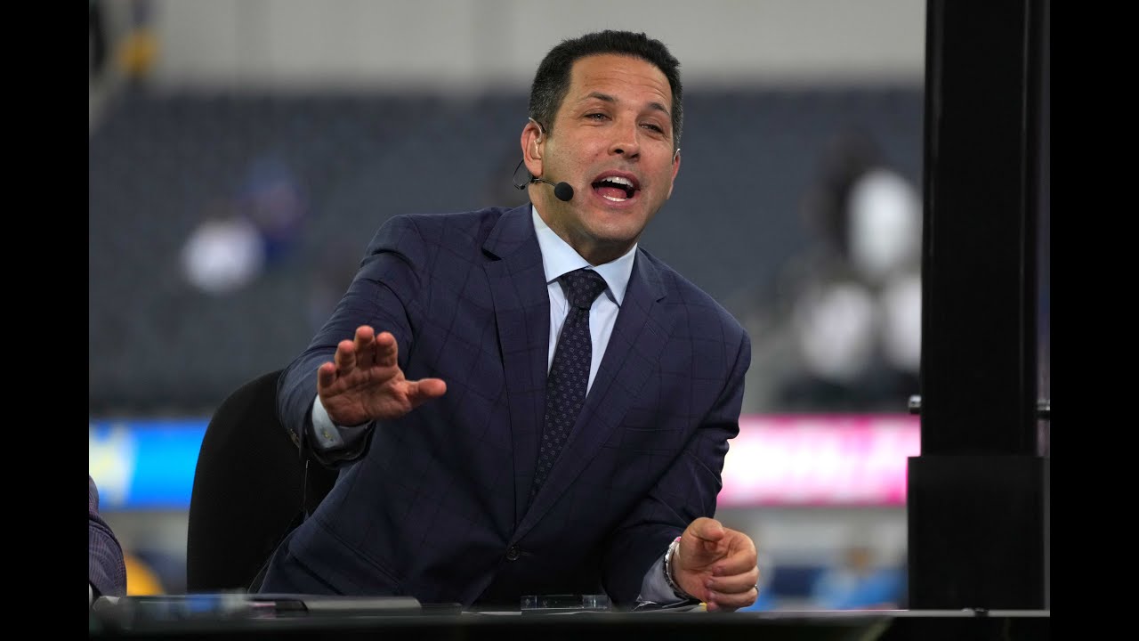 Caesars Sportsbook Might Pursue ESPN's Adam Schefter