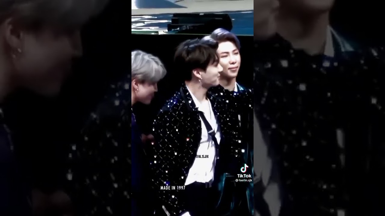 taehyung-is-crying-and-jungkook-hug-taehyung-taehyung