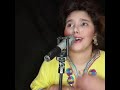 تقليد الفنانة نجاة عتابو مع إحترماتي ليها
