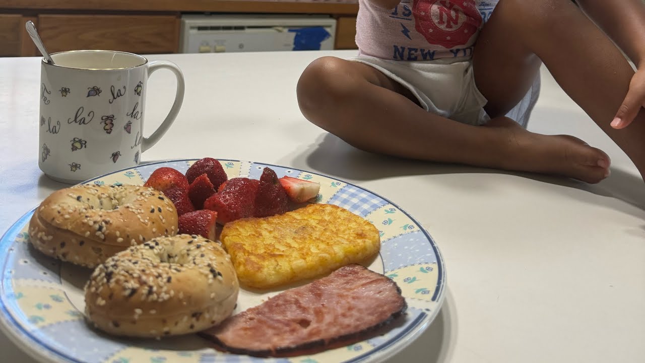 Daily routine making breakfast - YouTube