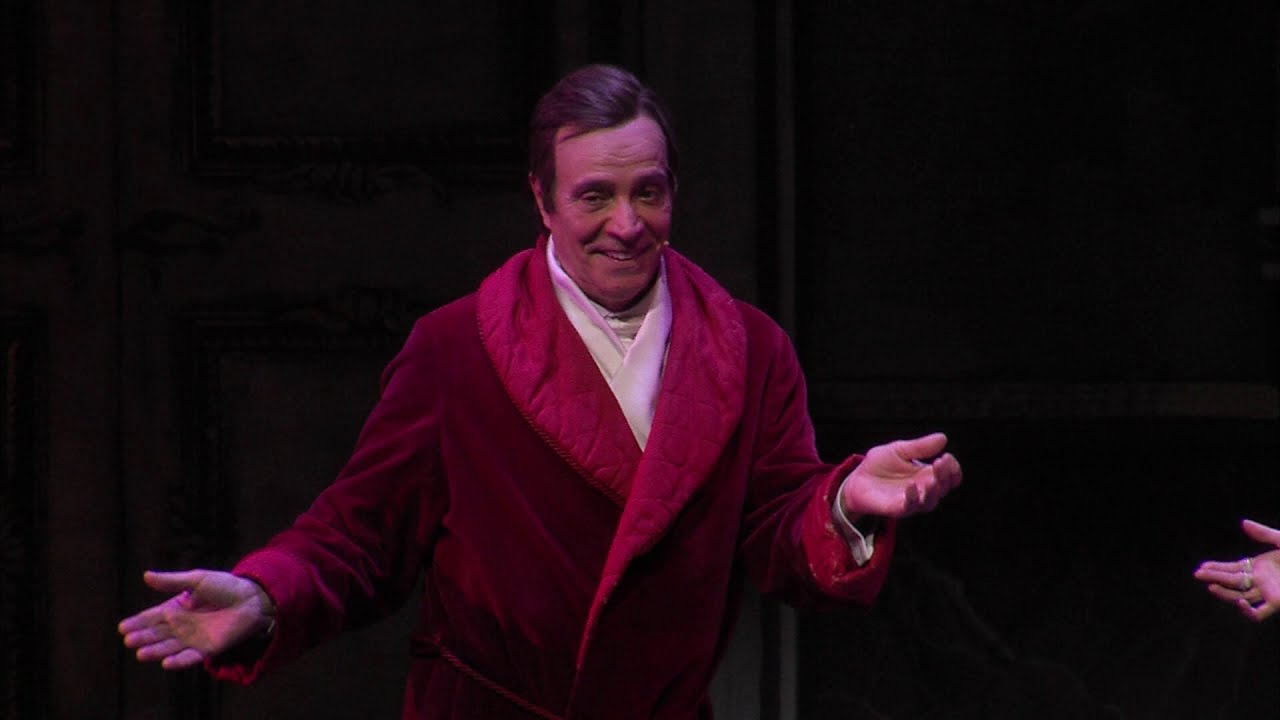 Il Conte Tacchia con Enrico Montesano (Trailer)