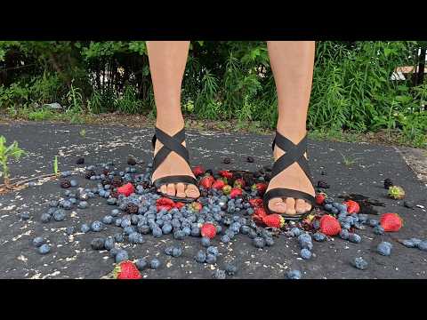 Berry Crush: Heels vs. Strawberry, Blueberry & Blackberry