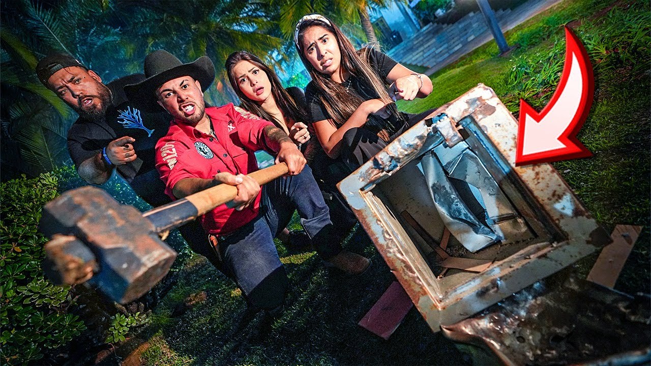 ABRIMOS O COFRE ABANDONADO