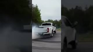 CAN YOUR DUALLY SWING? #insane #automobile #cartok #liftedtrucks #ford #liftedtrucks #dodge #dually