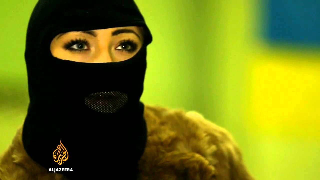 يتزايد عدد النساء الأوكرانيات اللواتي يقاومن السلطات.