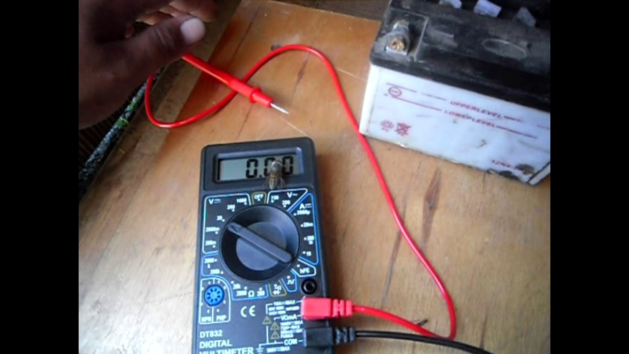 Как проверить акамулятор Альфа мультиметром - YouTube