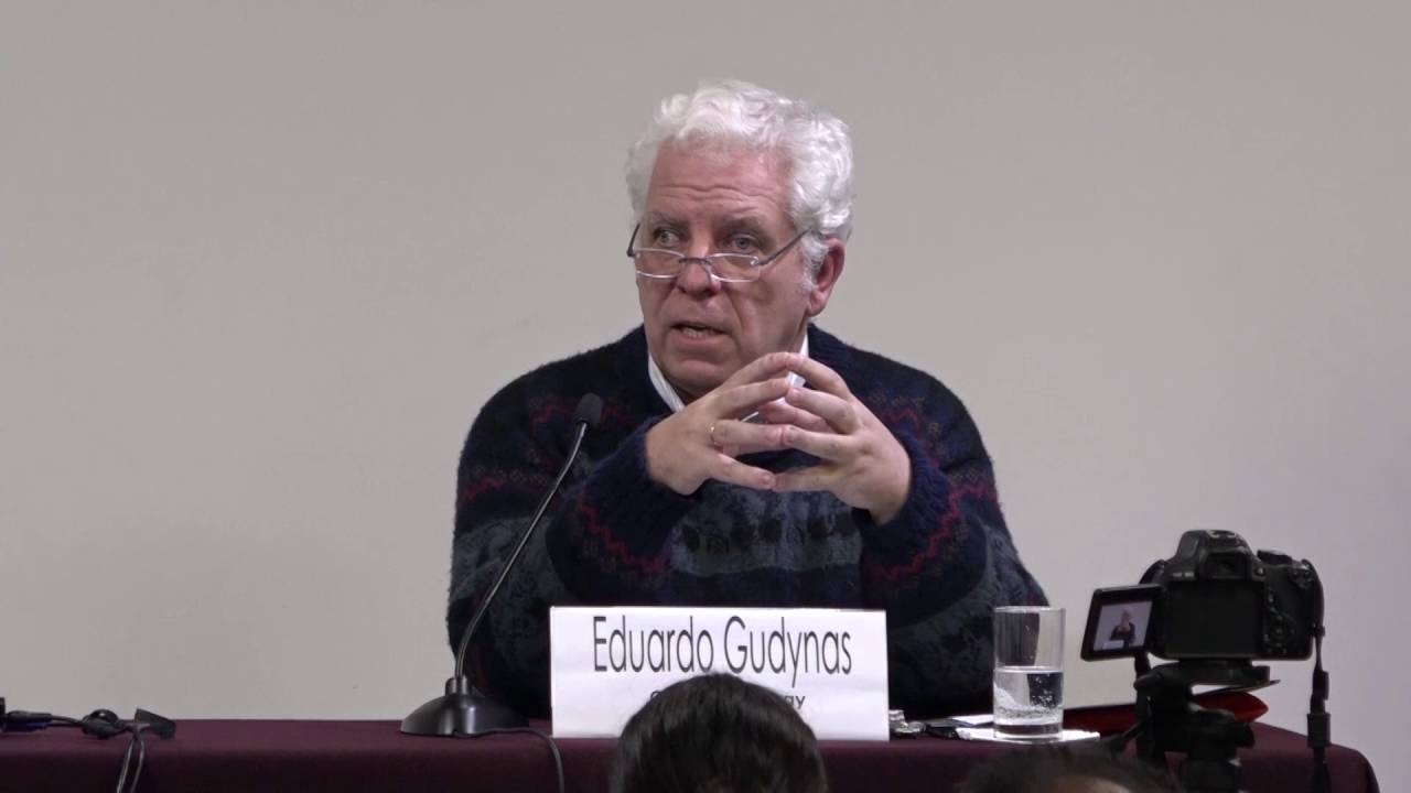 Eduardo Gudynas: El MINAM debe hablar con la naturaleza y no con el mercado - YouTube
