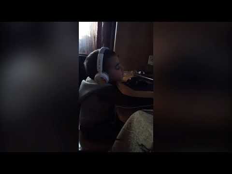 პატარა კაცს ჩაეძინა