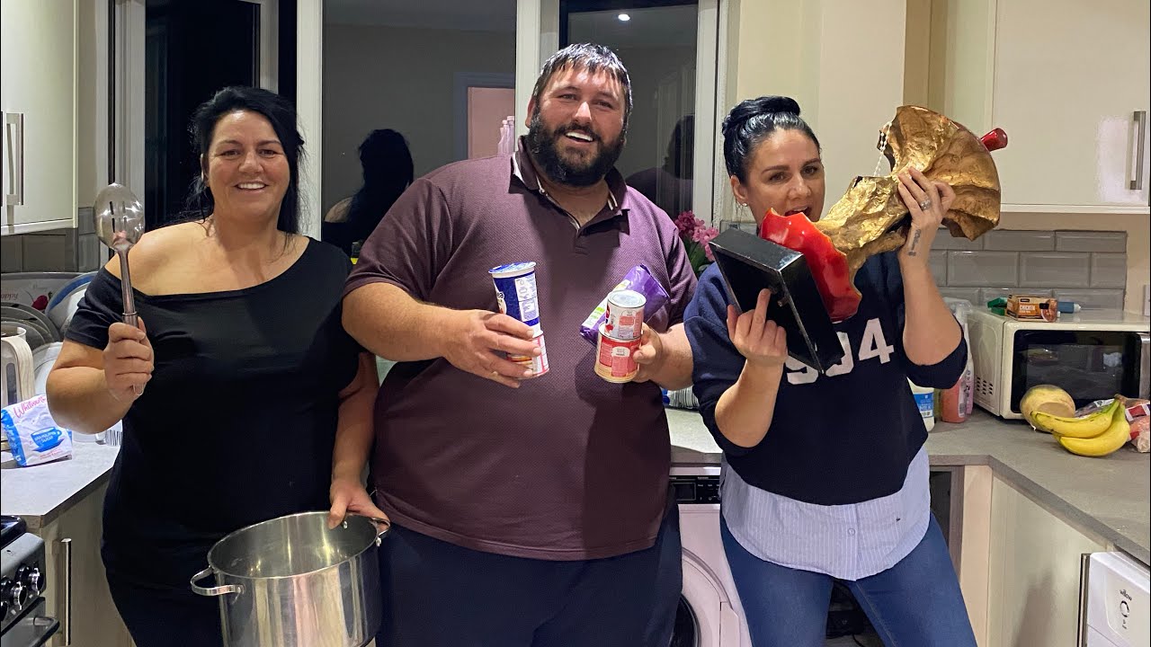 Готовлю для своих сестёр лучший рисовый пудинг.