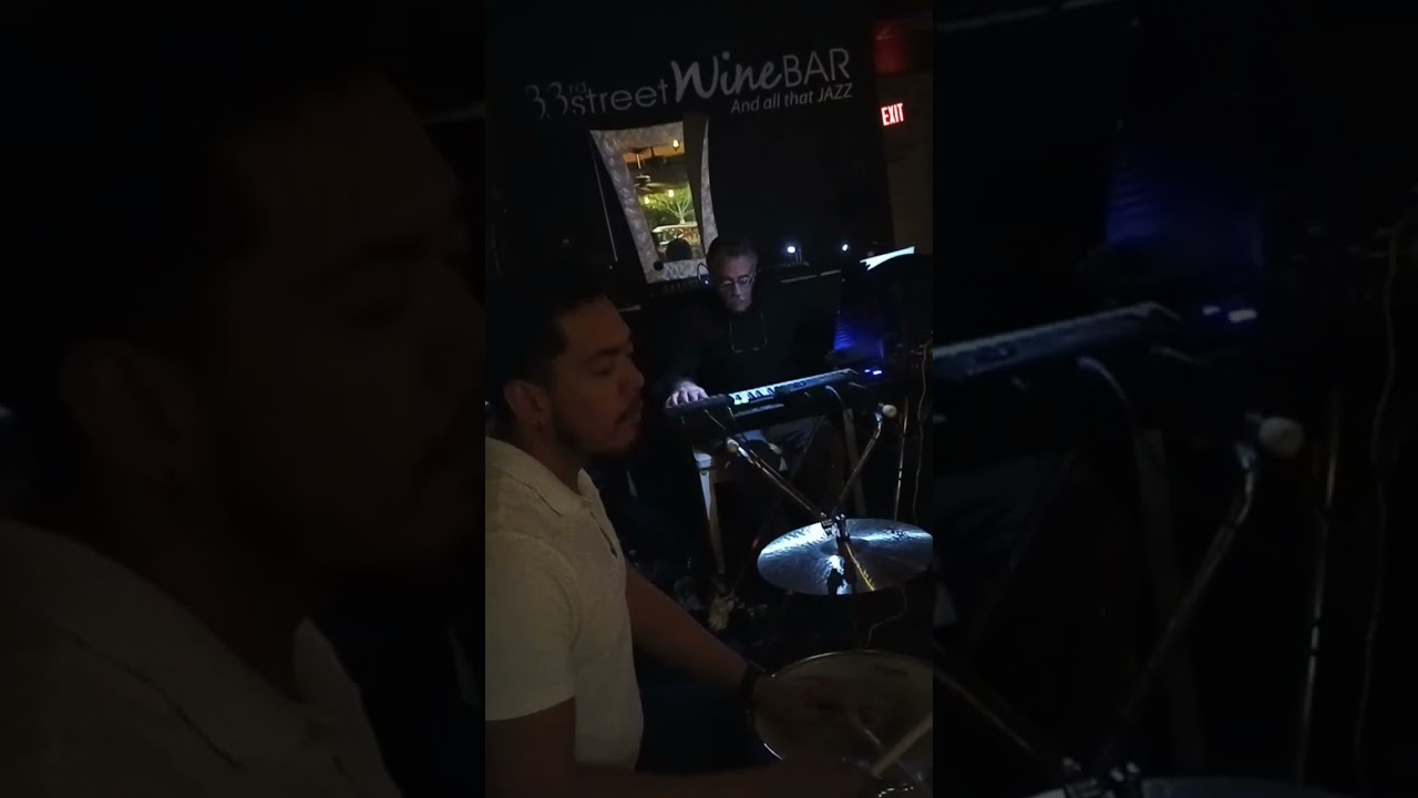 Dave Charles and Ale Gonzalez solo This Can't be Love at the Wine Bar Ft Lauderdale