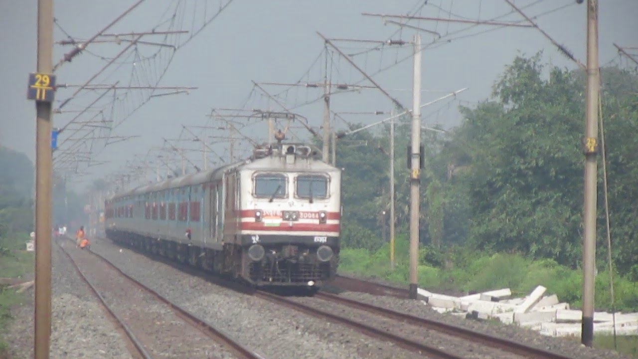 DANGEROUS SHATABDI + DURONTO + SUPERFAST TRAINS SPEEDING THROUGH SER AND ER | DIESEL ACTION INCLUDED