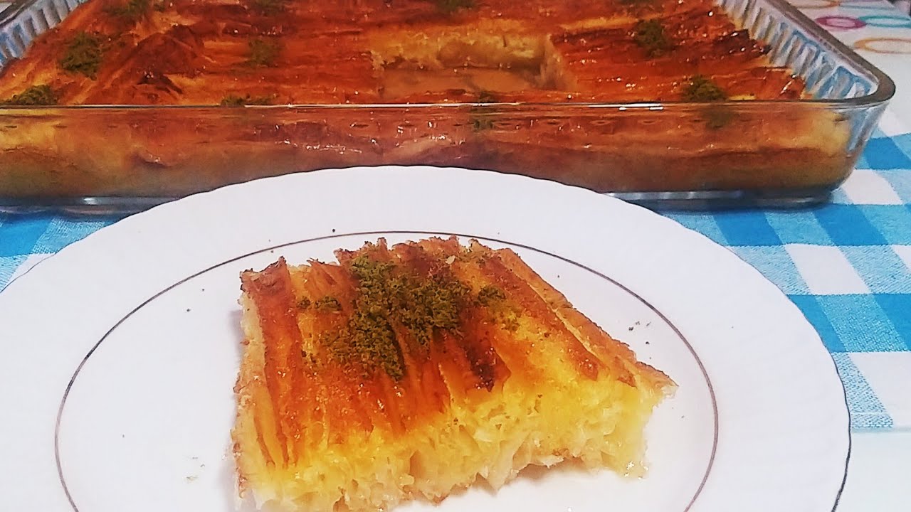 BAKLAVALIK YUFKADAN ÇOK PRATİK LEZZETLİ ŞERBETLİ TATLI???? İRMİKLİ PERDE TATLISI TARİFİ BAYRAM TATLISI