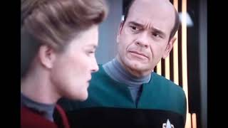 Star Trek: Voyager S4E2 - Removing Seven of Nine's Borg Implants!