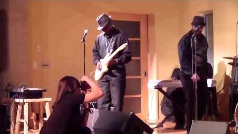 JT Playing with G-Code on Keys (Thrill is gone)