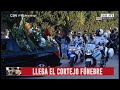 Llegó al cementerio Jardín de Bella Vista el cortejo fúnebre que traslada los restos de Maradona