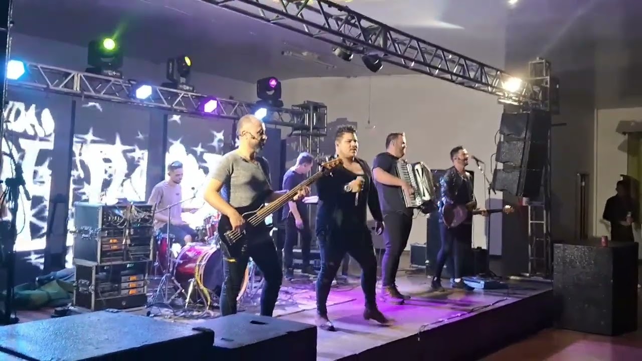 Bailão do Grupo Karisma no Clube Ervalhense em Erval Velho-SC