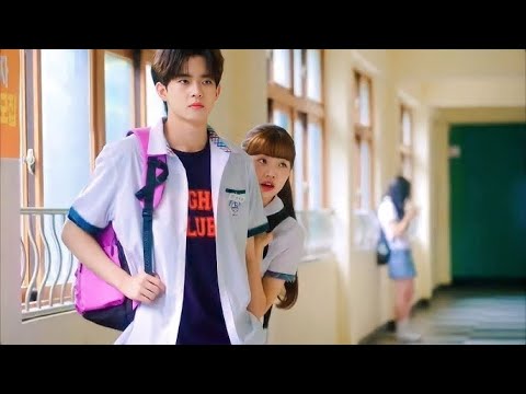 فتاة فقيره تجد عمل بأعجوبة لكنها تكتشف أن مديرها رئيس عصابه سابق ويحميها من الخطر الي بيهددها