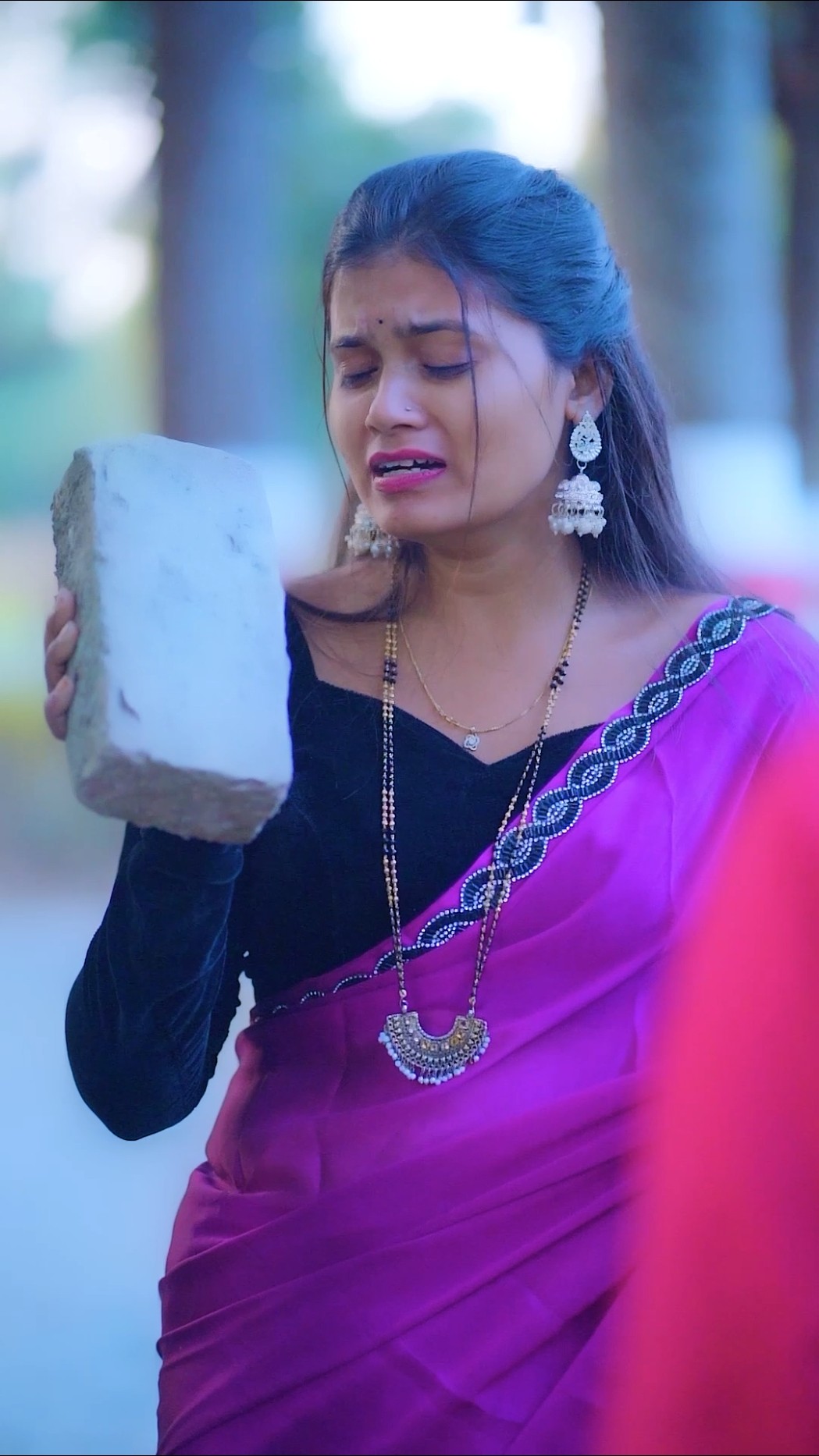 Chocolate fenk dungi tumhare munh pe