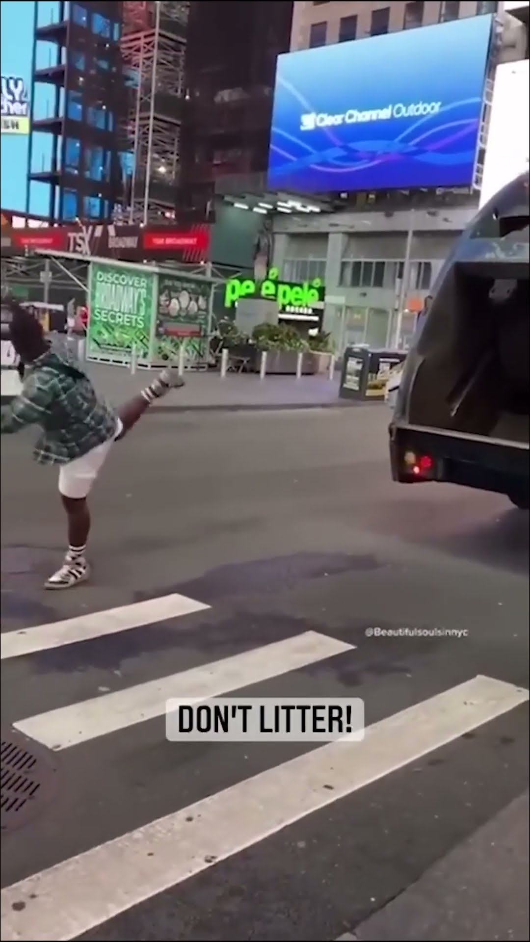#bottleflip kick!
