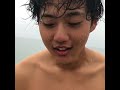 釣り動画 ビーチサンダルを  エサに大物？