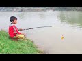 Fishing Video || There is no fishing trick that the village boy does not know || Fish catching trap